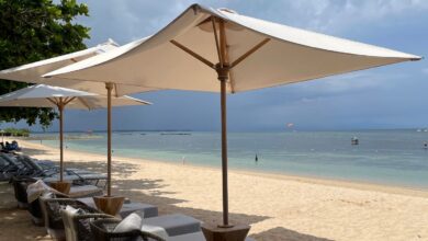 峇里島 Beach Club 日光床與陽傘——入場免費、日床才有低消