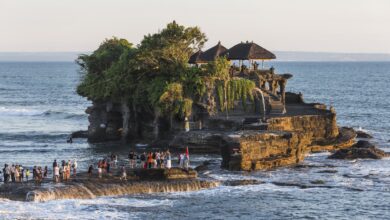 峇里島海神廟 Tanah Lot 黃昏時的海上廟宇與退潮步道