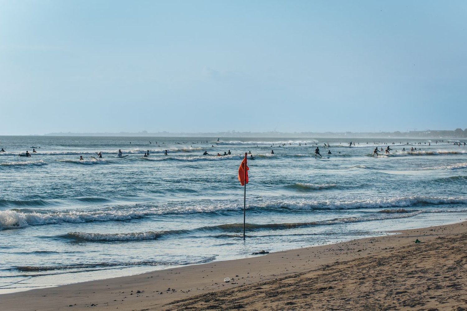 長谷海灘的衝浪客——數位遊牧與慢活派的根據地