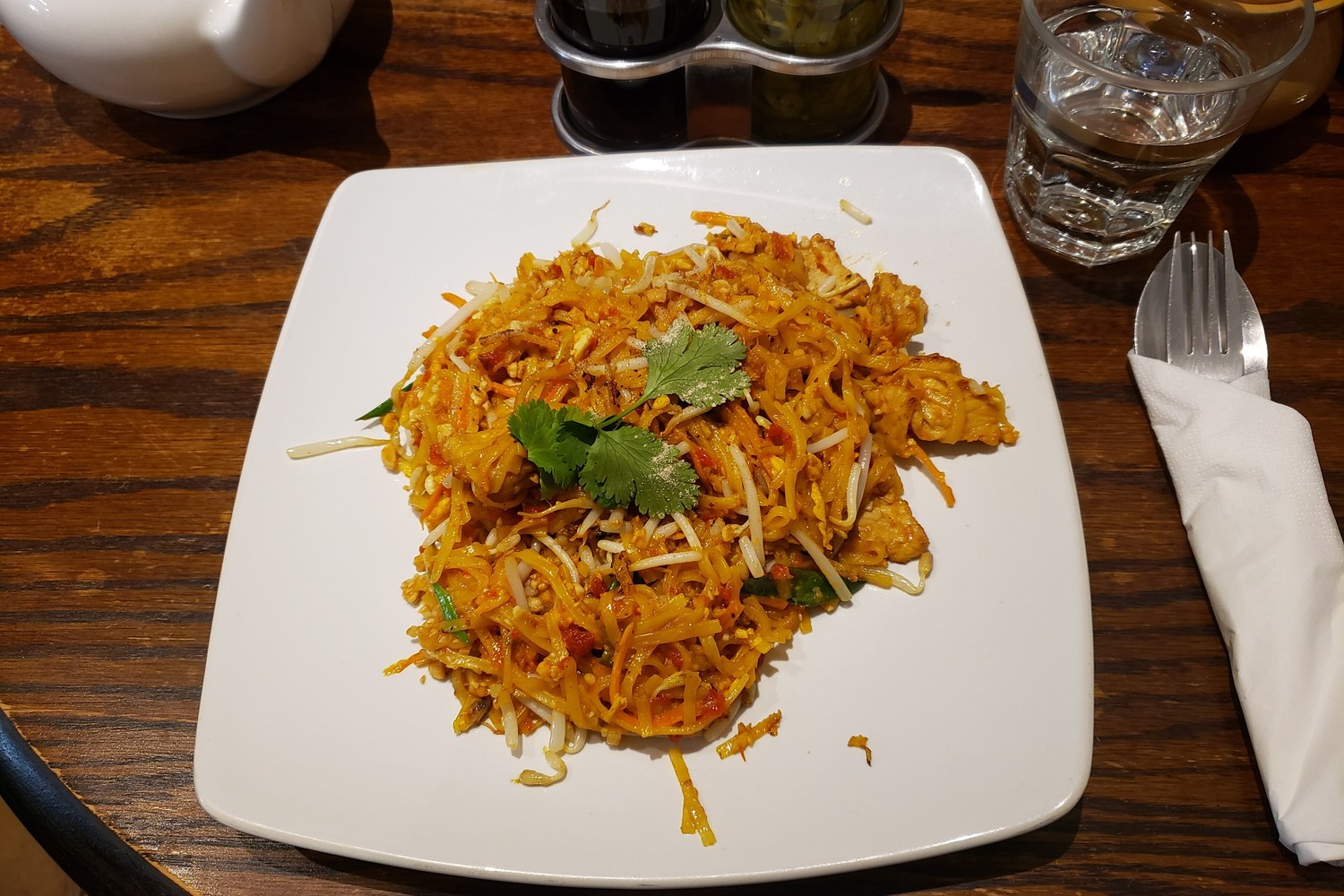 泰式炒河粉配豬肉