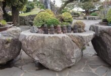 濟州島傳統石頭爺爺雕像與石頭庭園